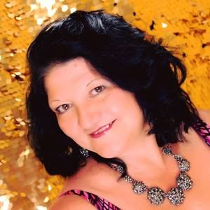 Meet your Posher, Debra